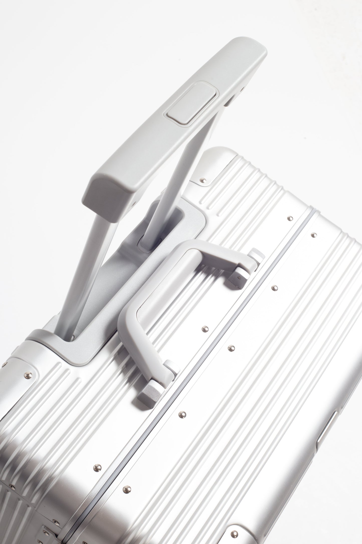 Carry On | The Apollo Series  S - "Aluminum"